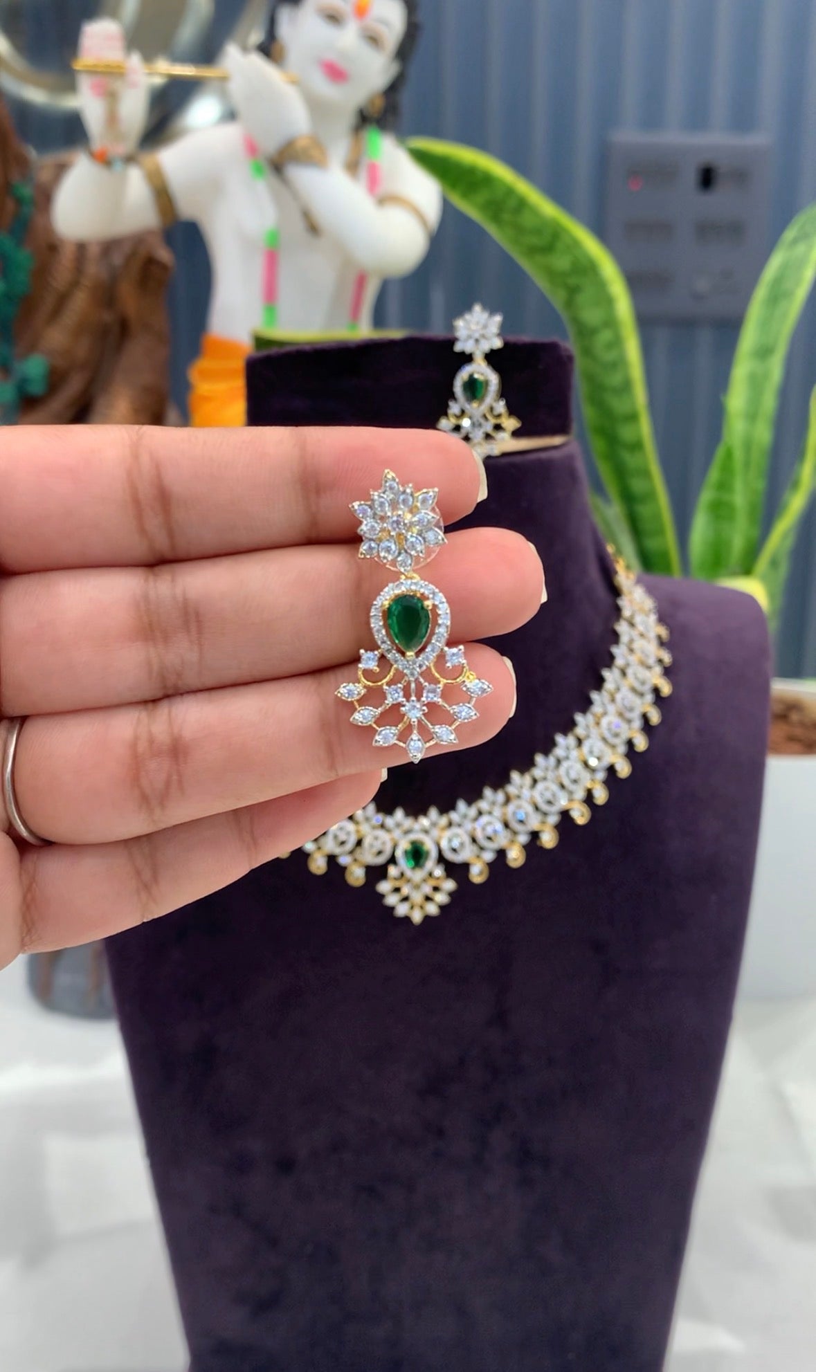 Beautiful GJ polish necklace
