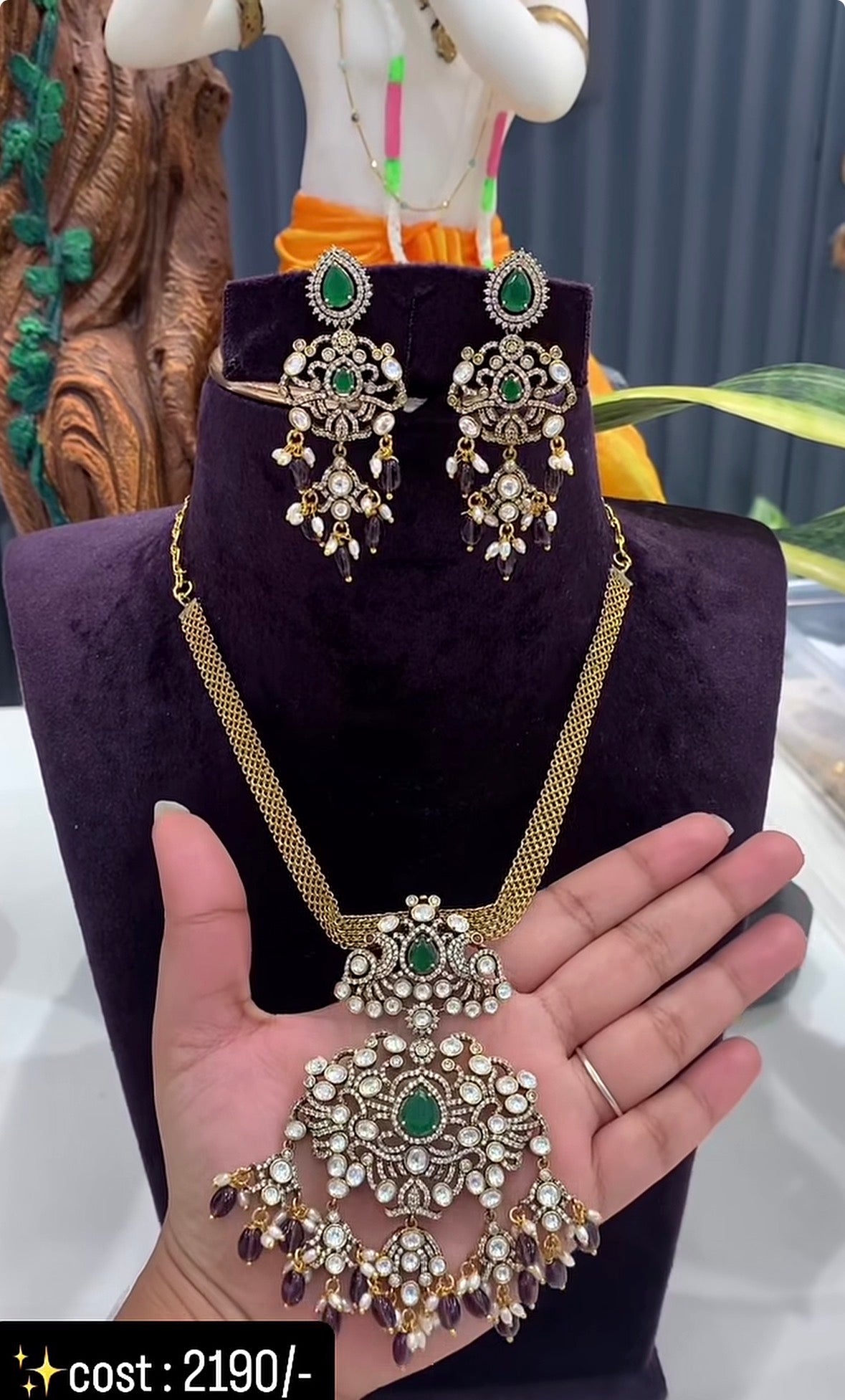 Beautiful Victorian Neckset
