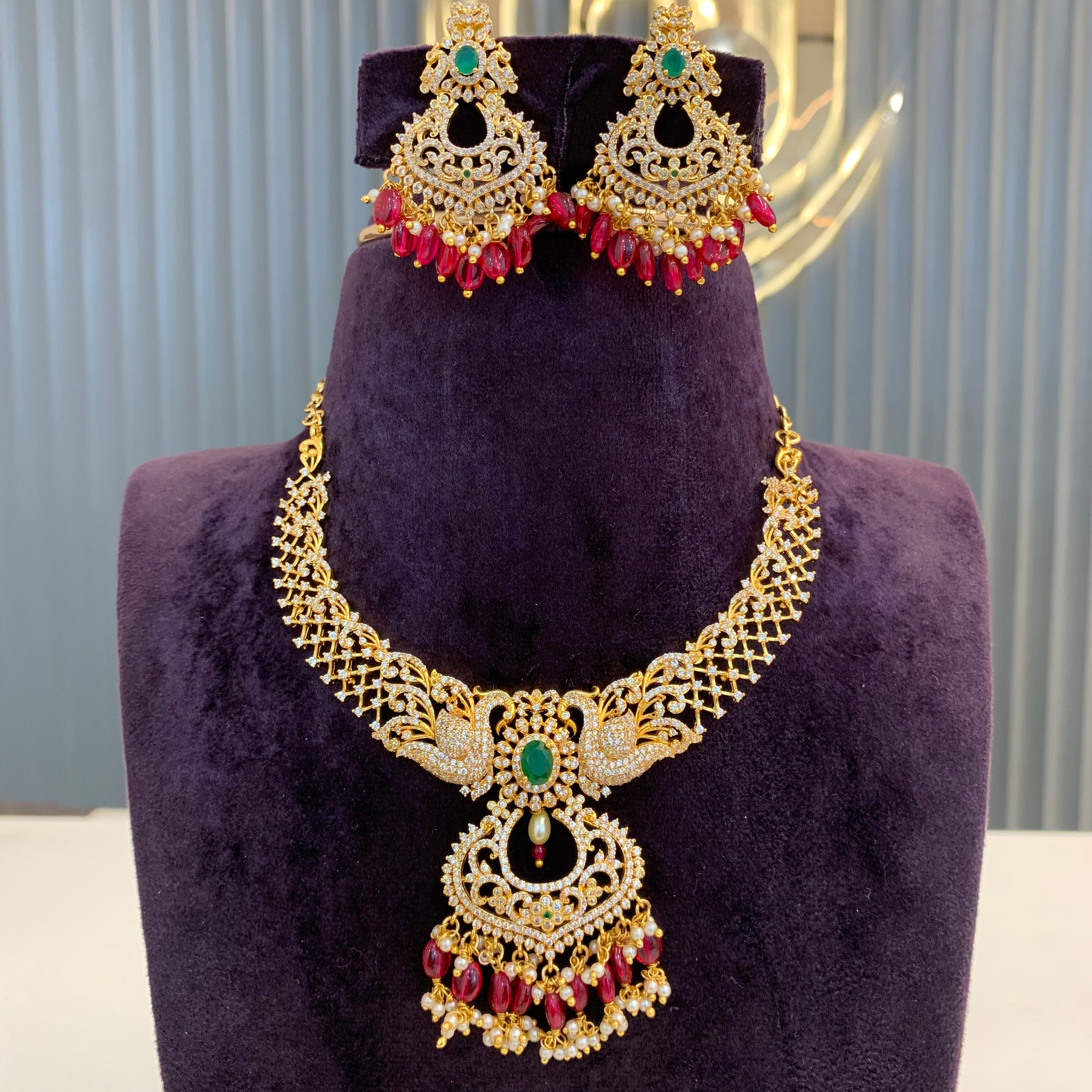 Beautiful Kanti pattern neckset