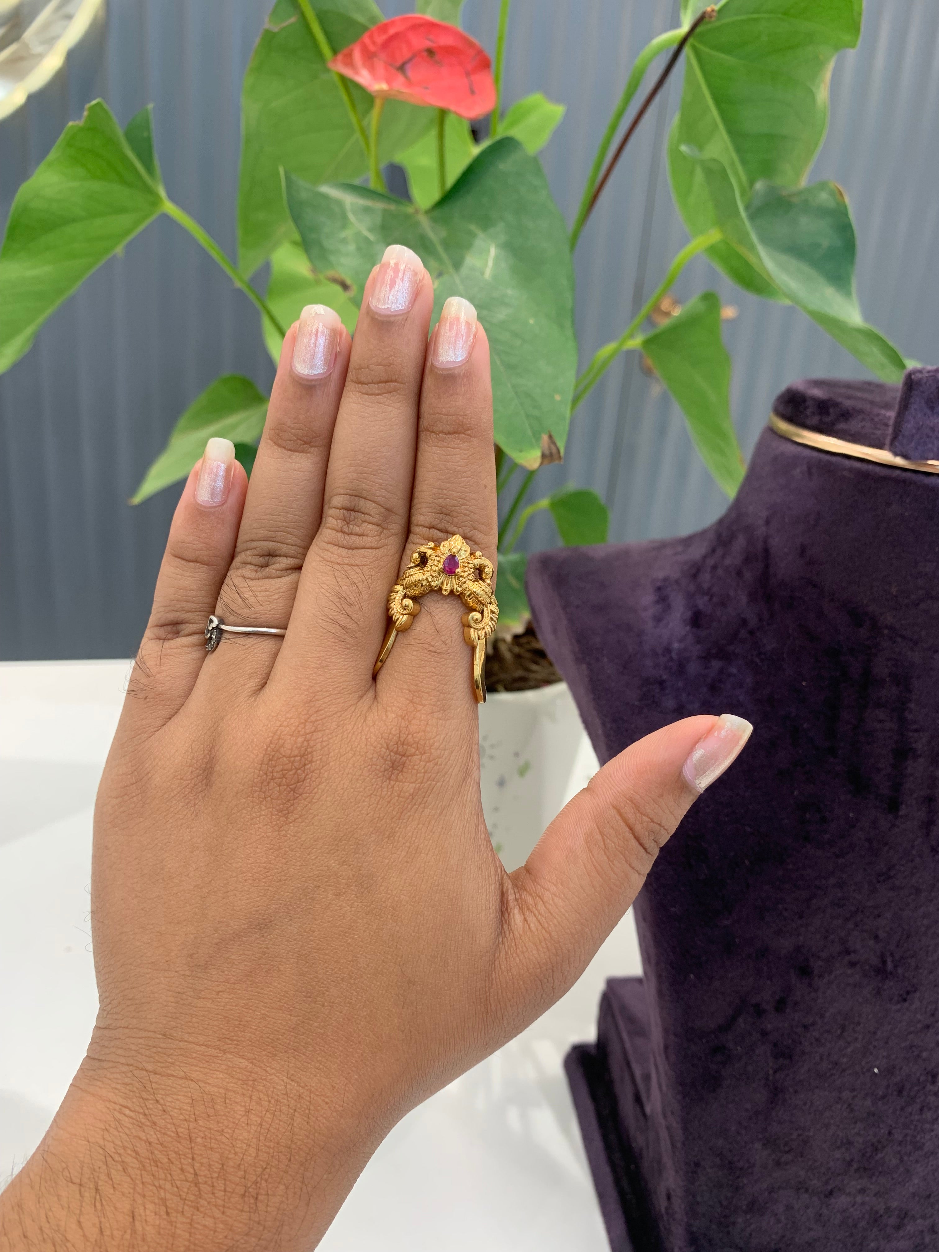 Beautiful adjustable vanki hand ring