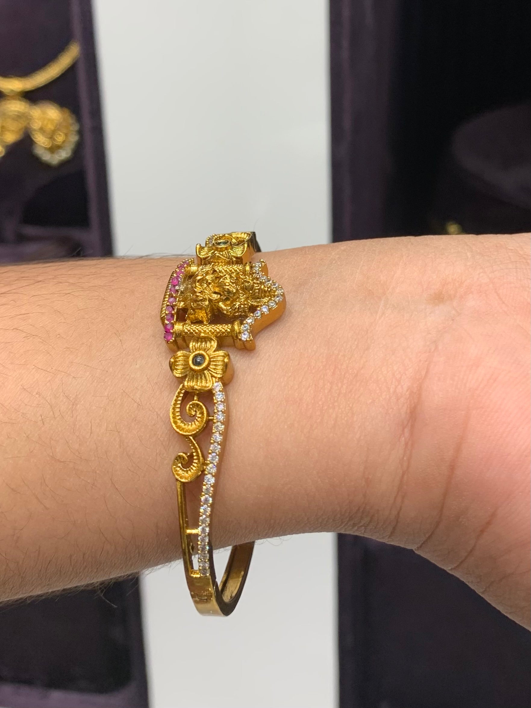 Beautiful free size bracelet