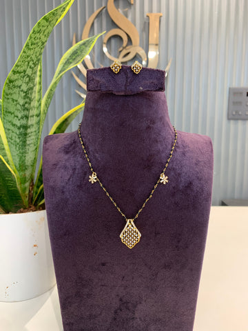 Beautiful Mehandi Victoria locket set with Black beads