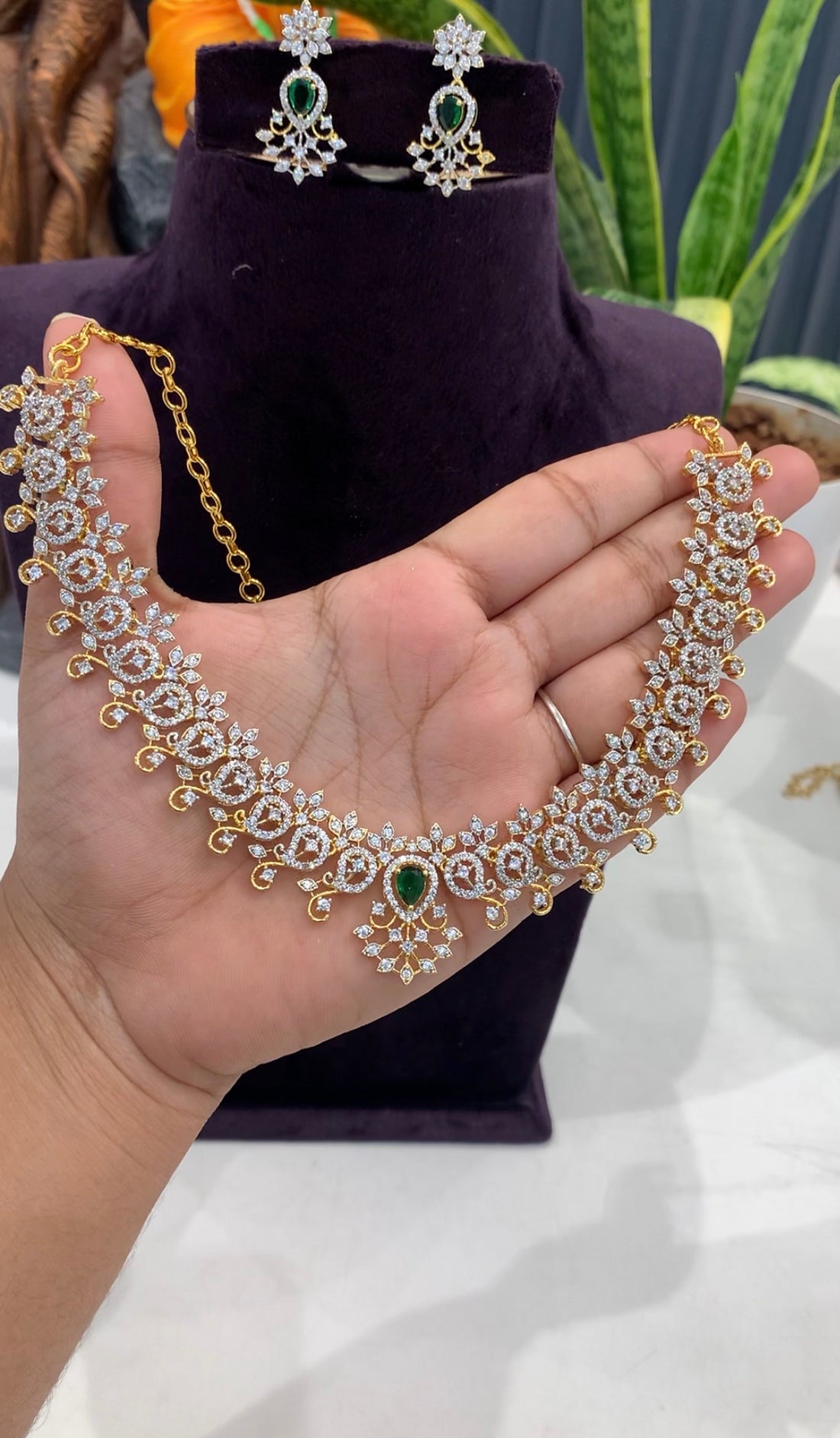 Beautiful GJ polish necklace