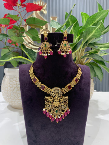 Beautiful kanti pattern necklace