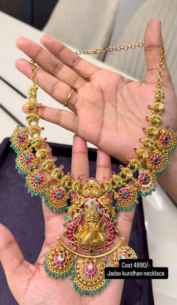 Beautiful jadav necklace