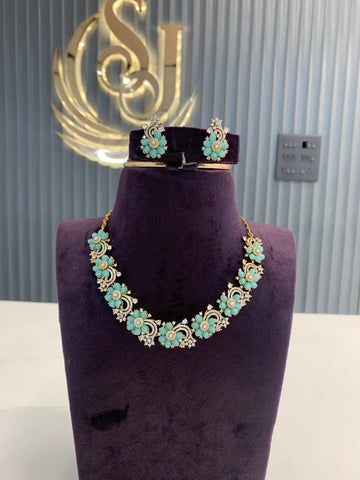 Beautiful unique pattern necklace