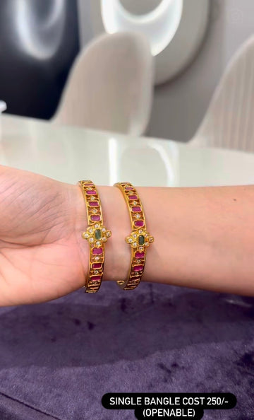 Beautiful openable bangle (single )