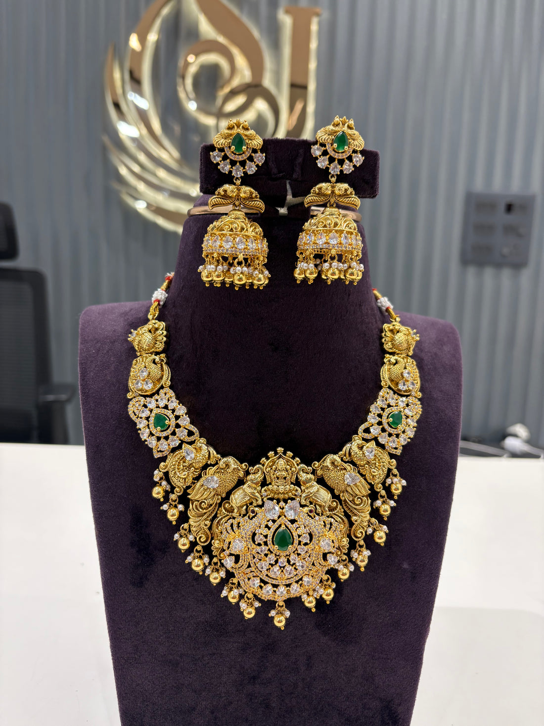 Beautiful nakshi 3D short necklace