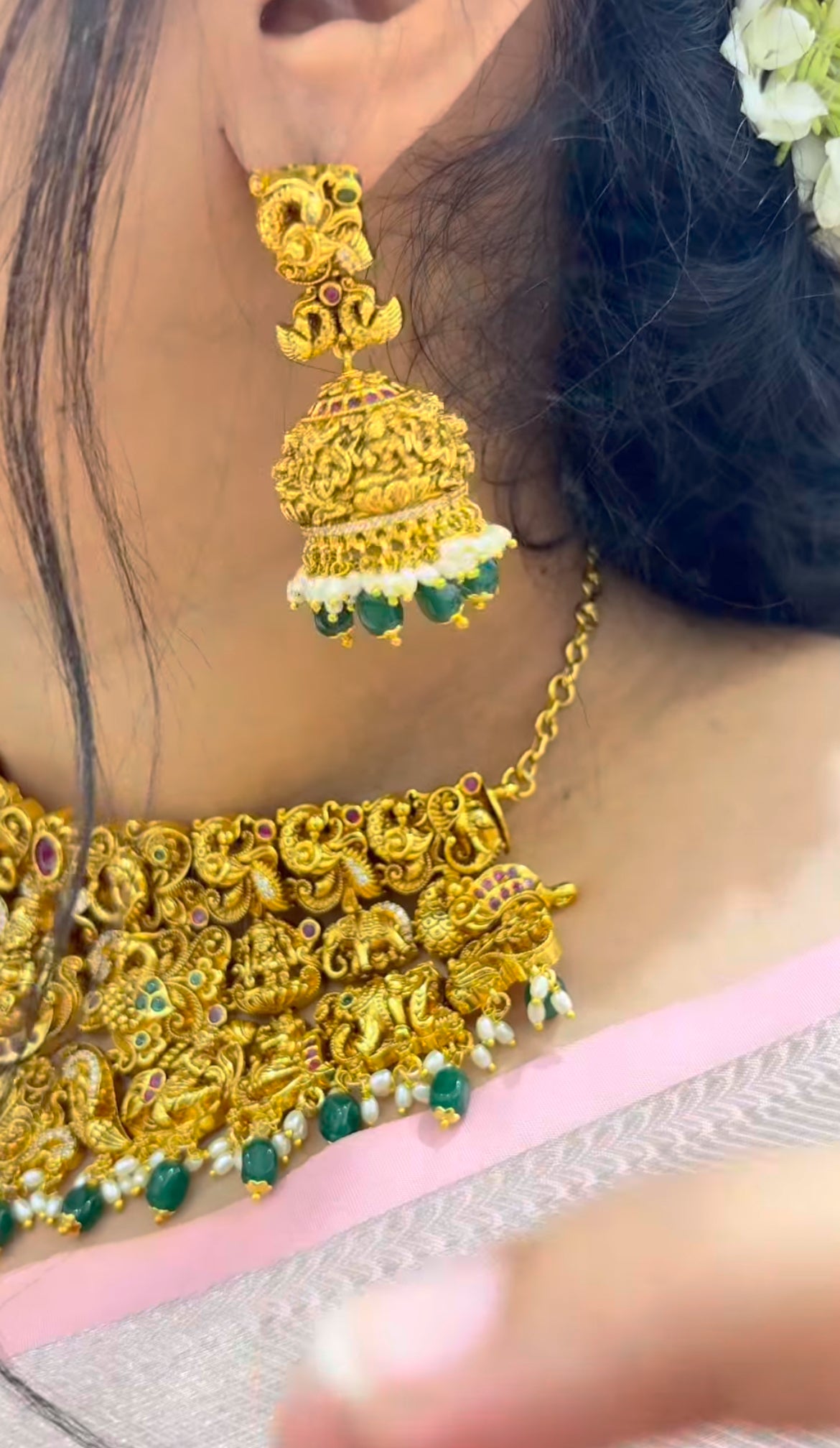 Beautiful premium heavy chocker set