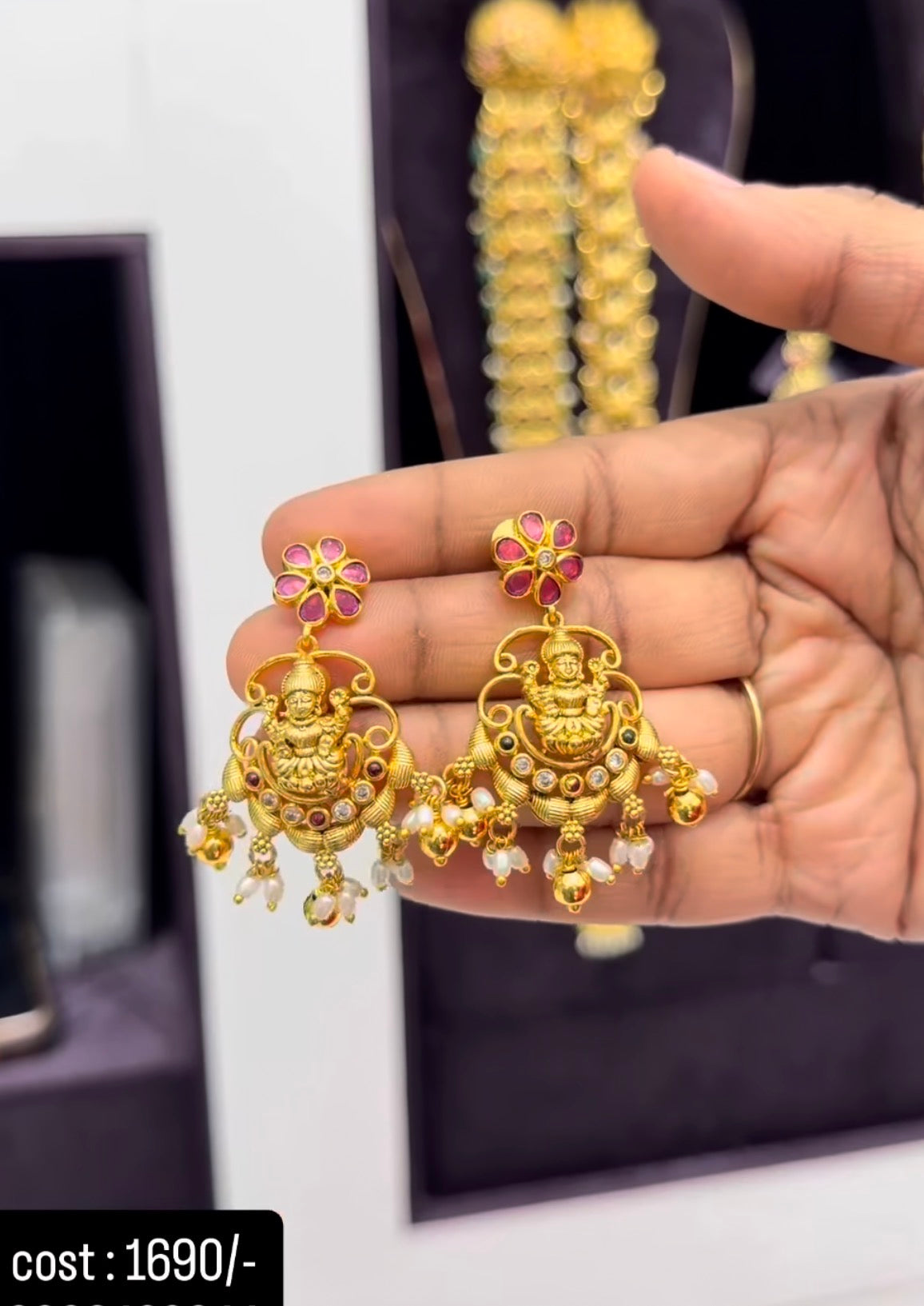 Beautiful 3 step customised minu haram