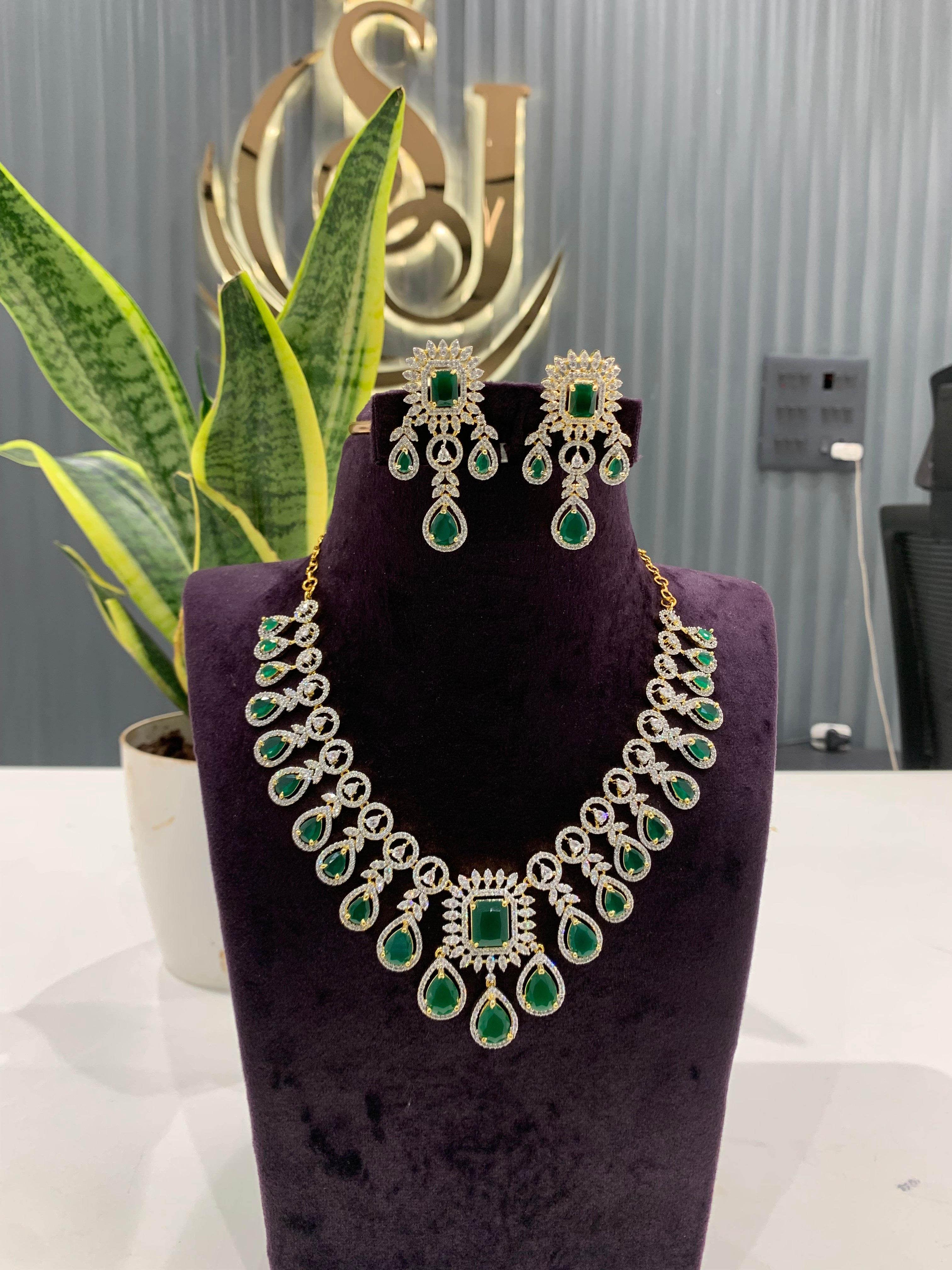 Beautiful GJ neckset