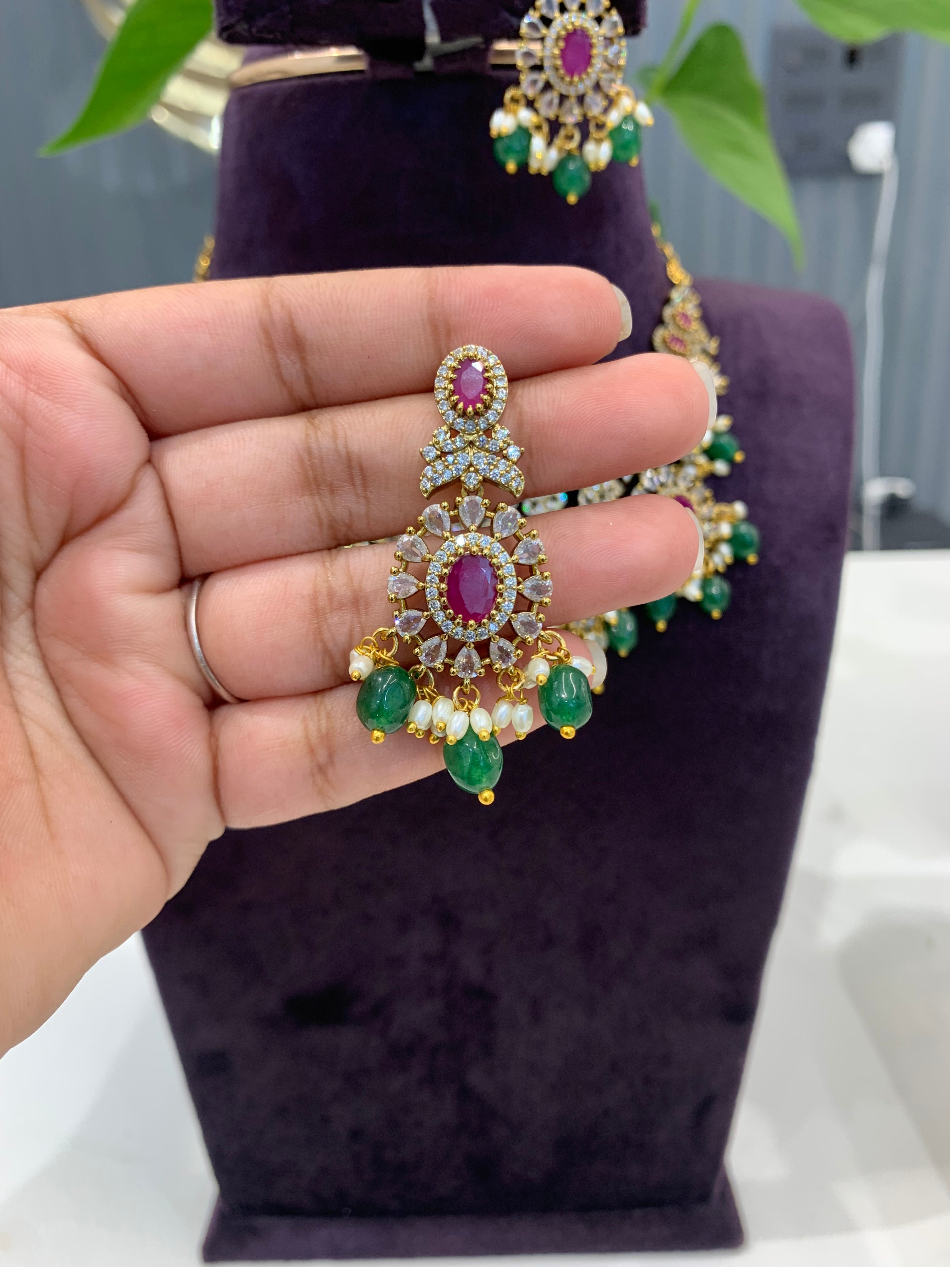 Beautiful mehandhi polish necklace