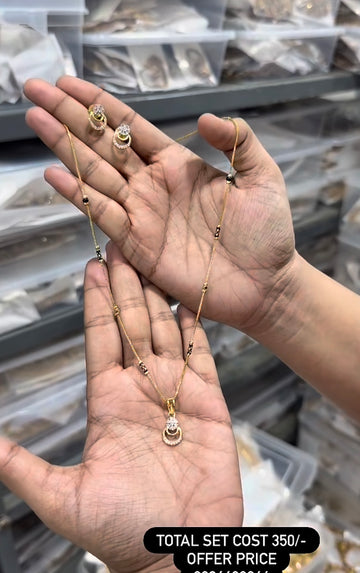 Beautiful diamond replica pendant set with fancy blackbeads 18inchs