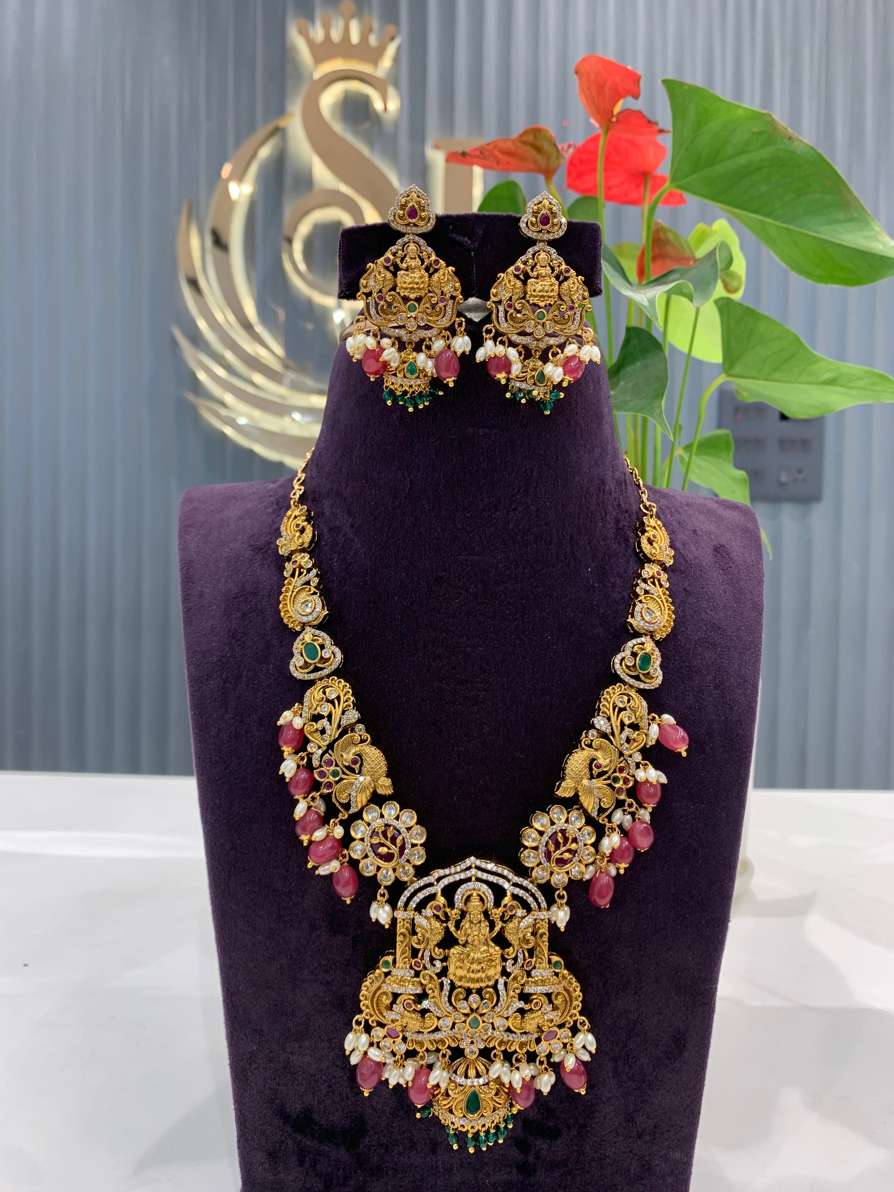 Beautiful nakshi necklace