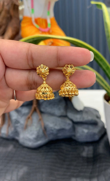 Beautiful gold replica jumkies