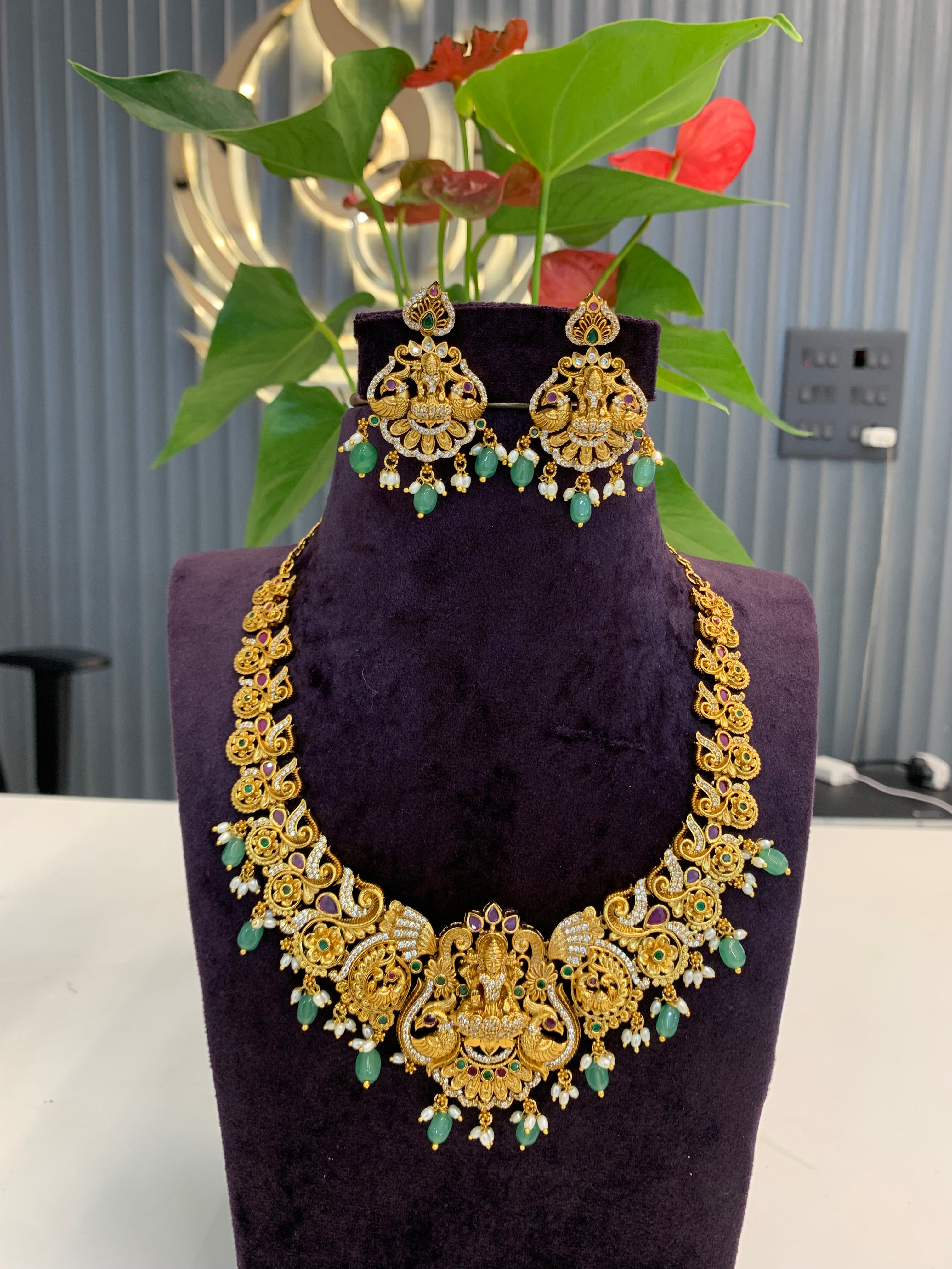 Beautiful nakshi neckset