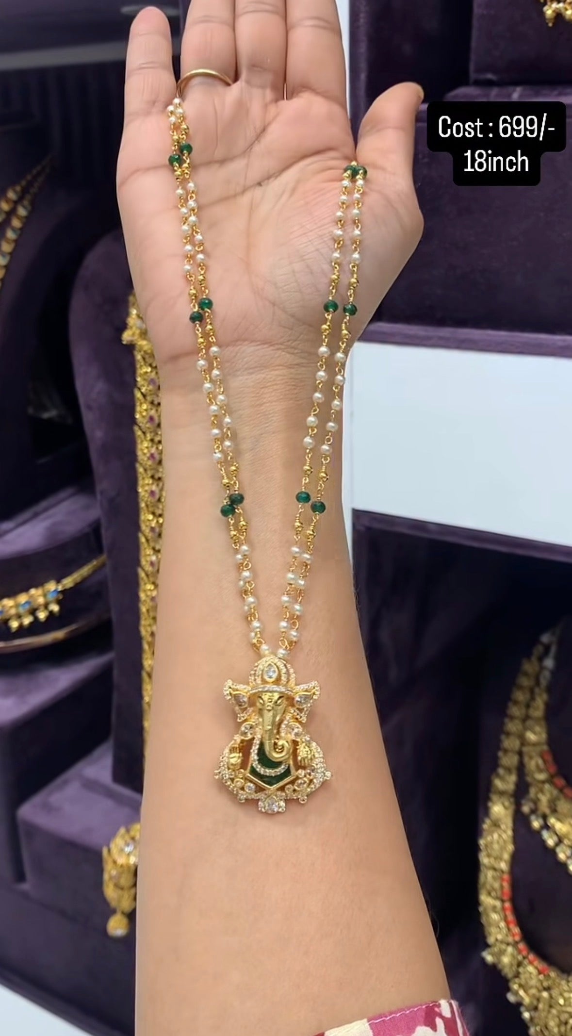 Beautiful customised ganesh pendant set