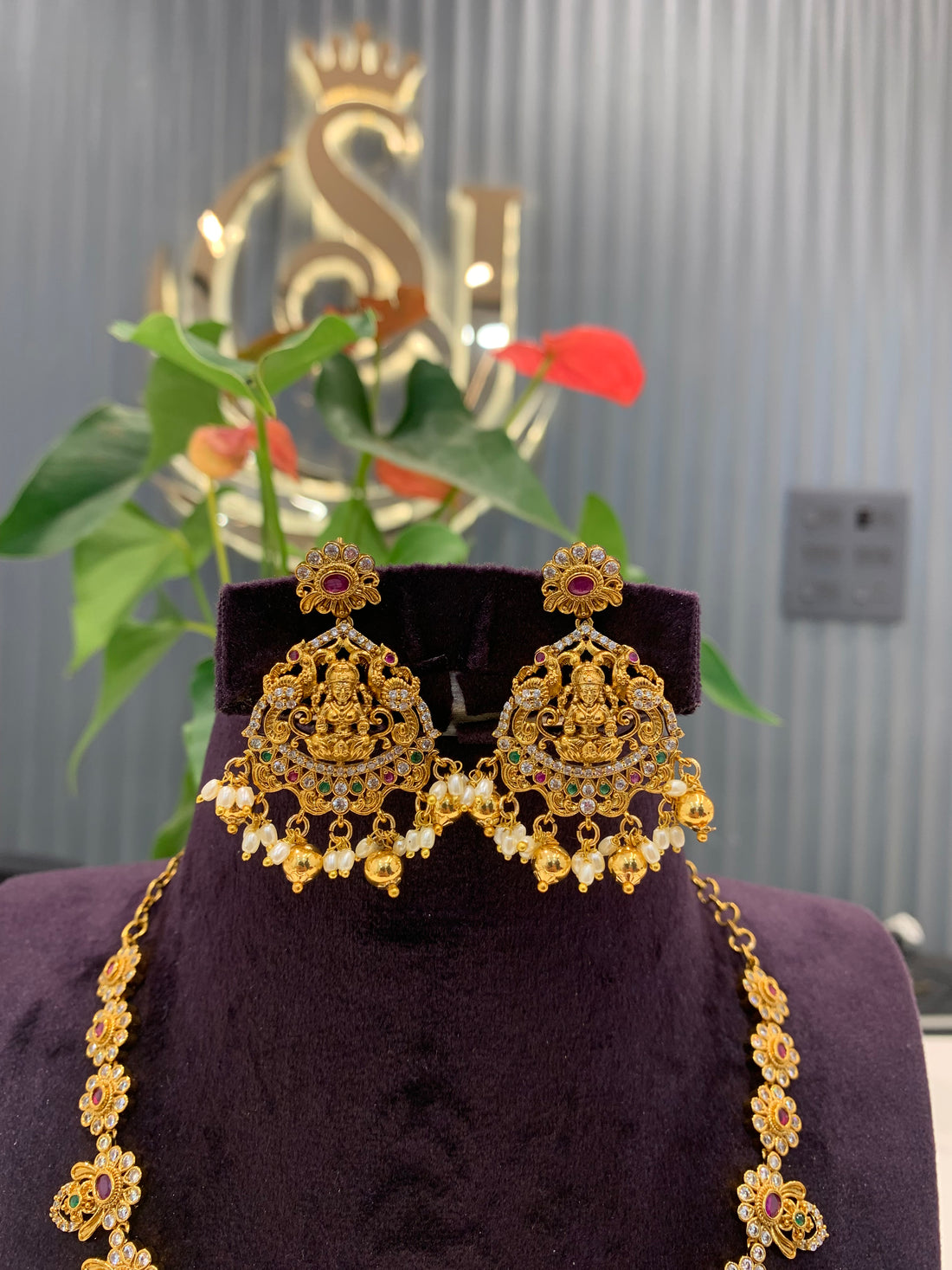 Beautiful nakshi necklace