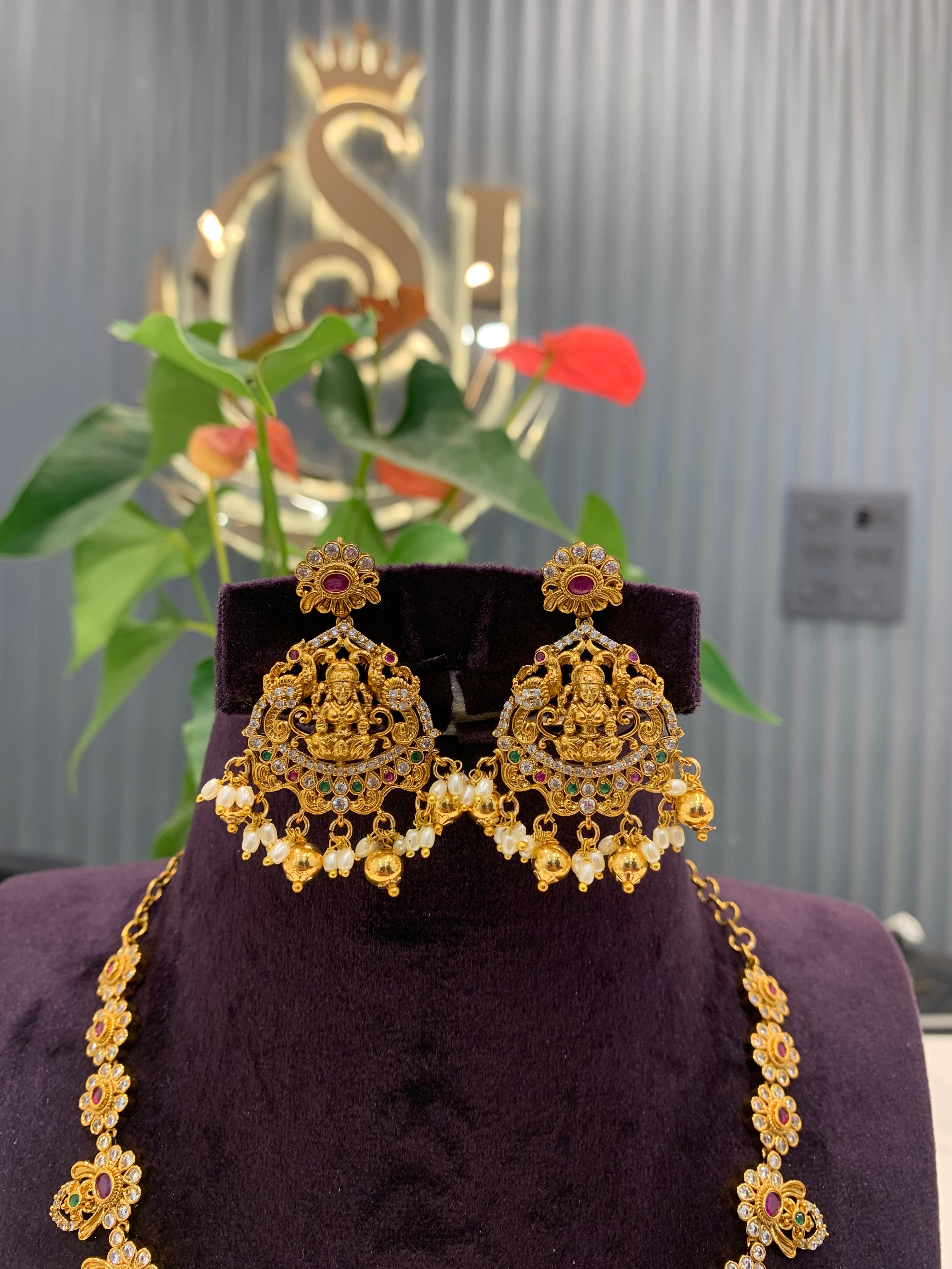 Beautiful nakshi necklace