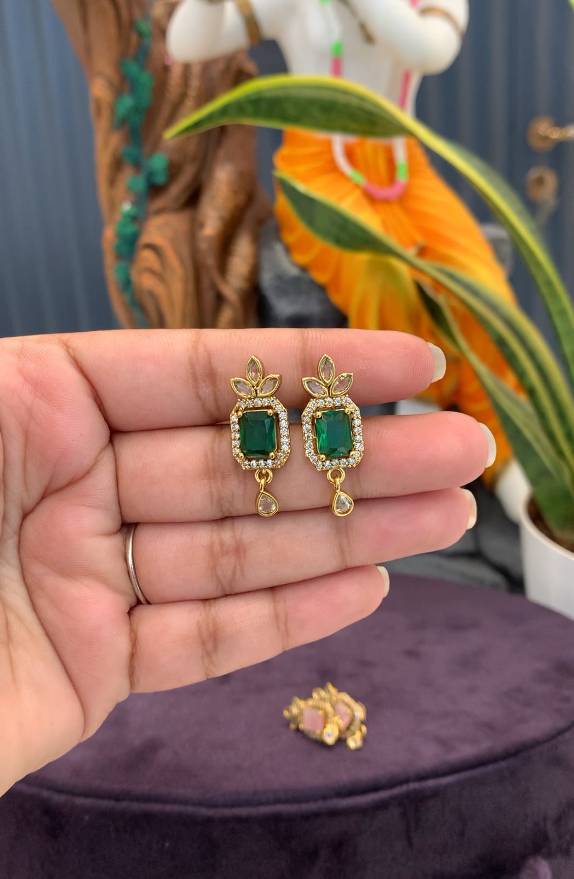 Beautiful Green stone Back screw studs