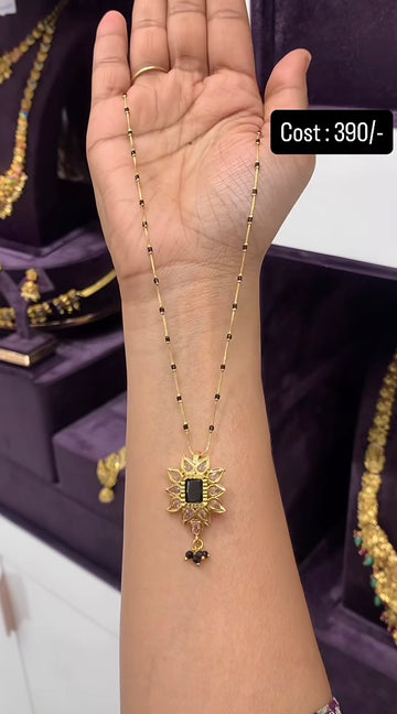 Beautiful pendant with customised chain