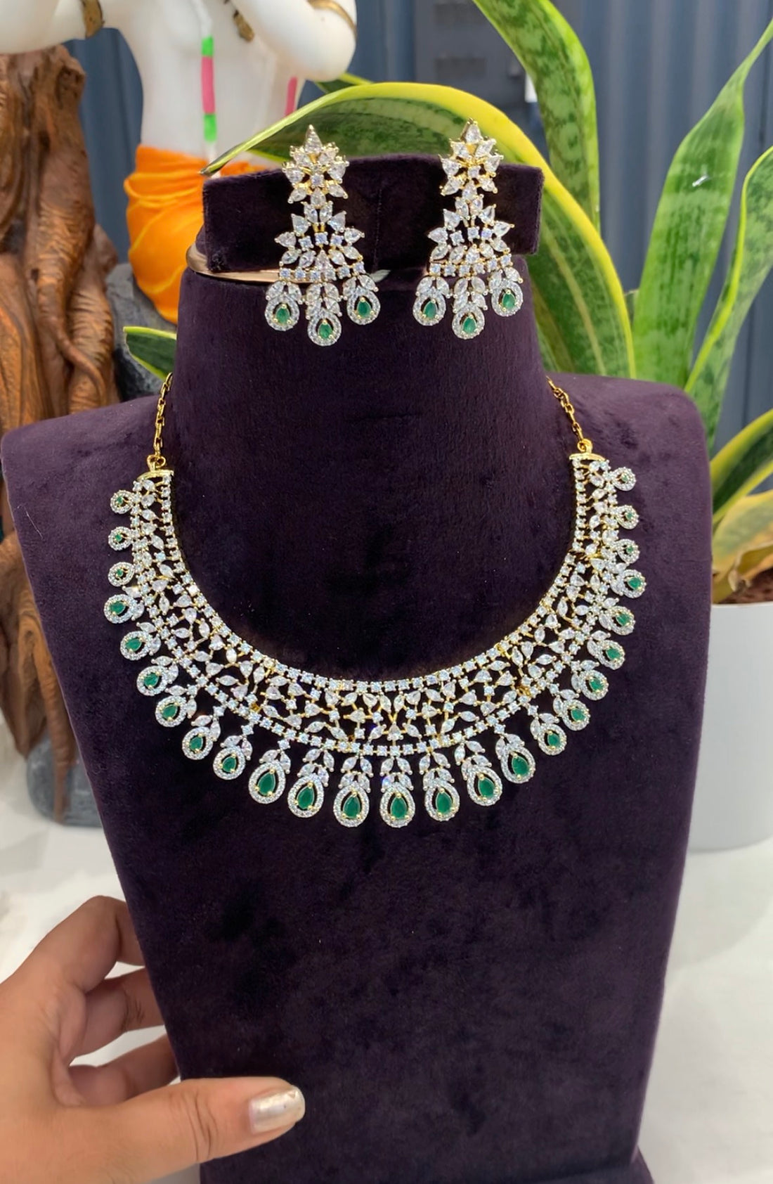 Beautiful GJ polish necklace