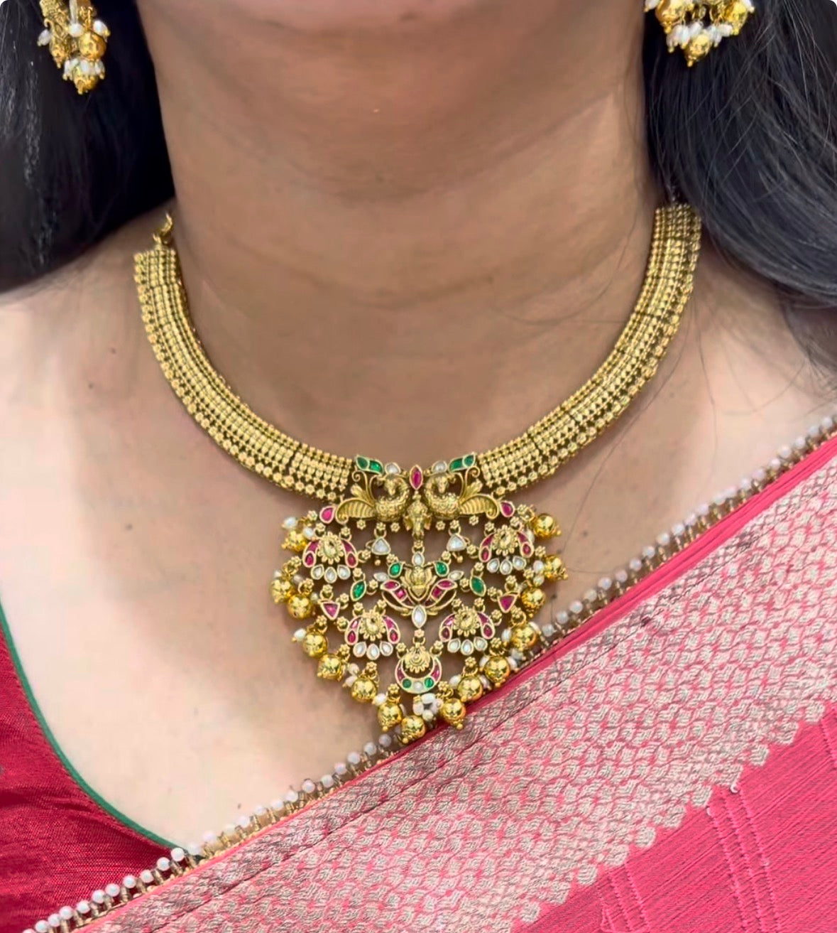 Beautiful Jadav Kundhan Neck Set without God Motives with Earrings