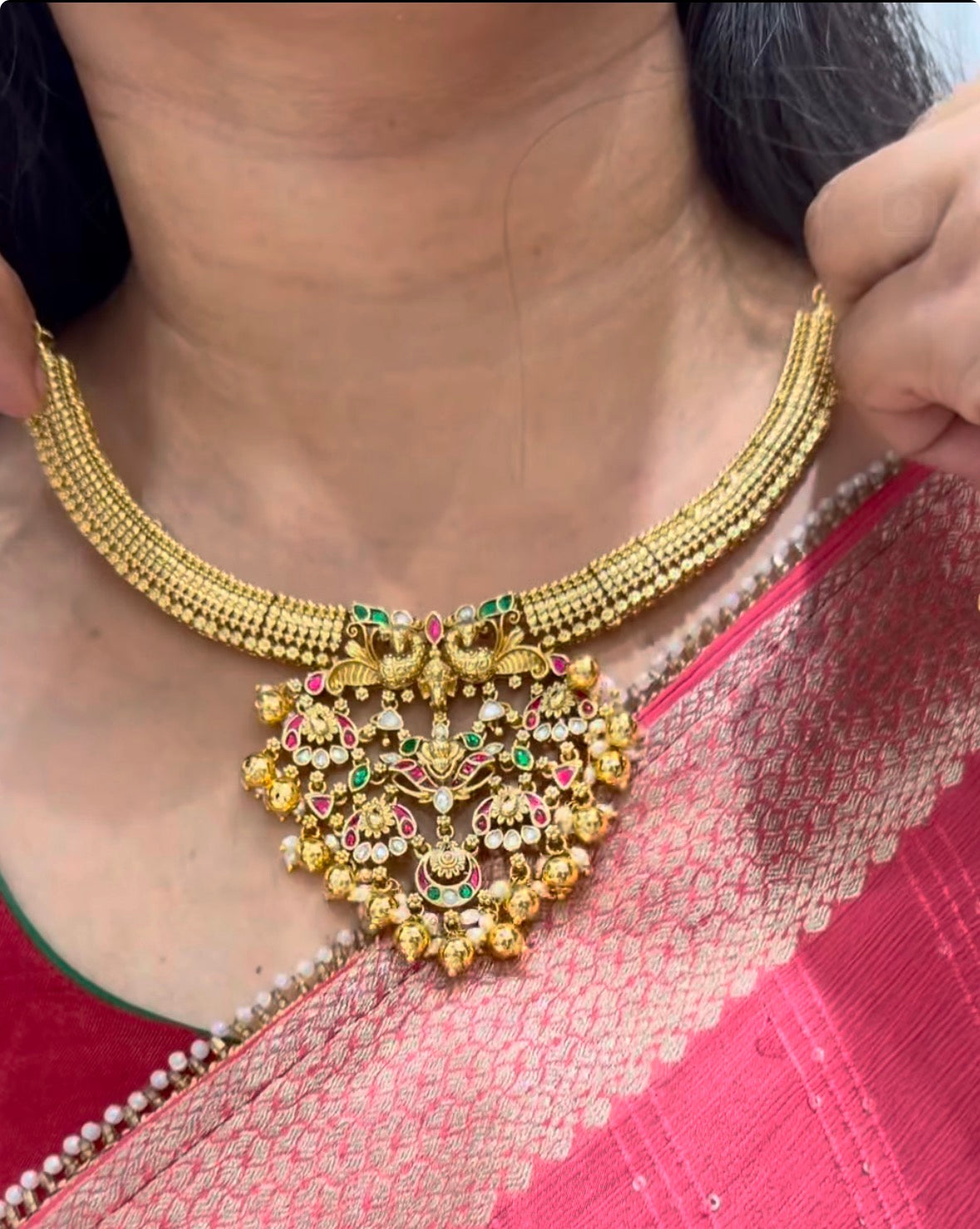 Beautiful Jadav Kundhan Neck Set without God Motives with Earrings