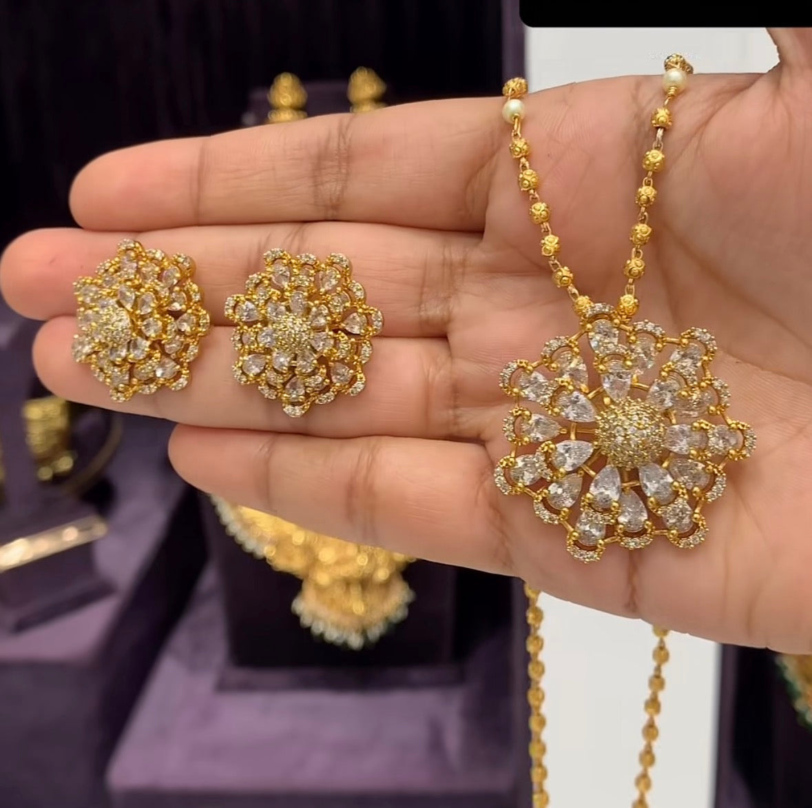 Beautiful White Locket & Earrings with Customised Gold Chain (18inches)