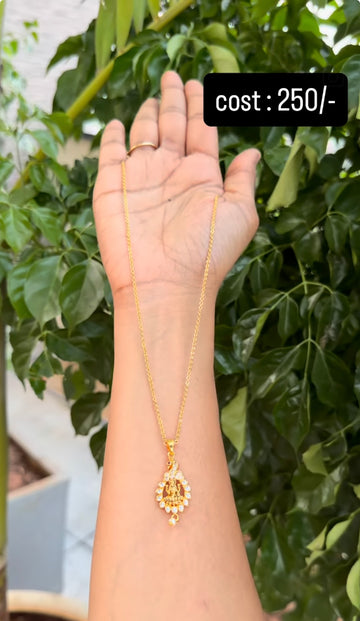 Beautiful Locket with Chandraharam Chain ( 18 Inches )