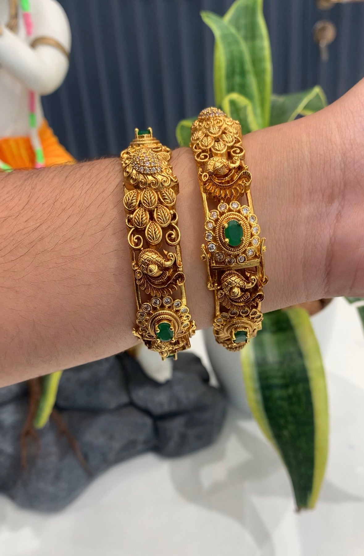 Beautiful Green Stone 🦚Peacock Design Openable Bangle’s ( Single Bangle )