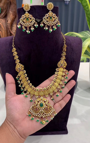 Beautiful Lakshmidevi Kasulla NeckSet With ScrewBack Earrings