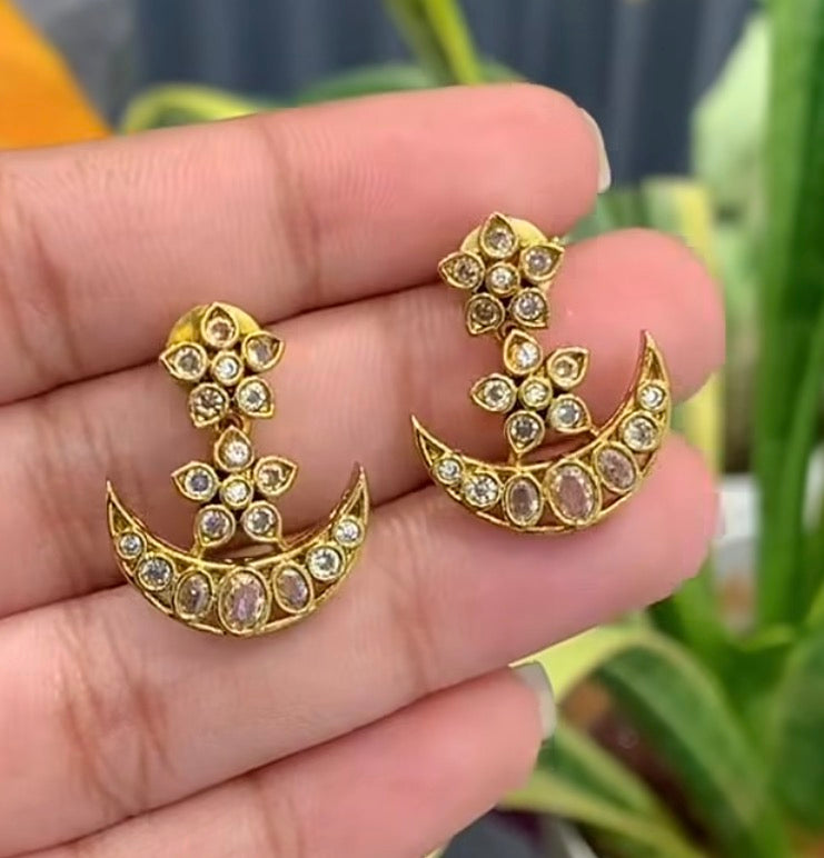 Beautiful Moon Necklace With Pushback Earrings