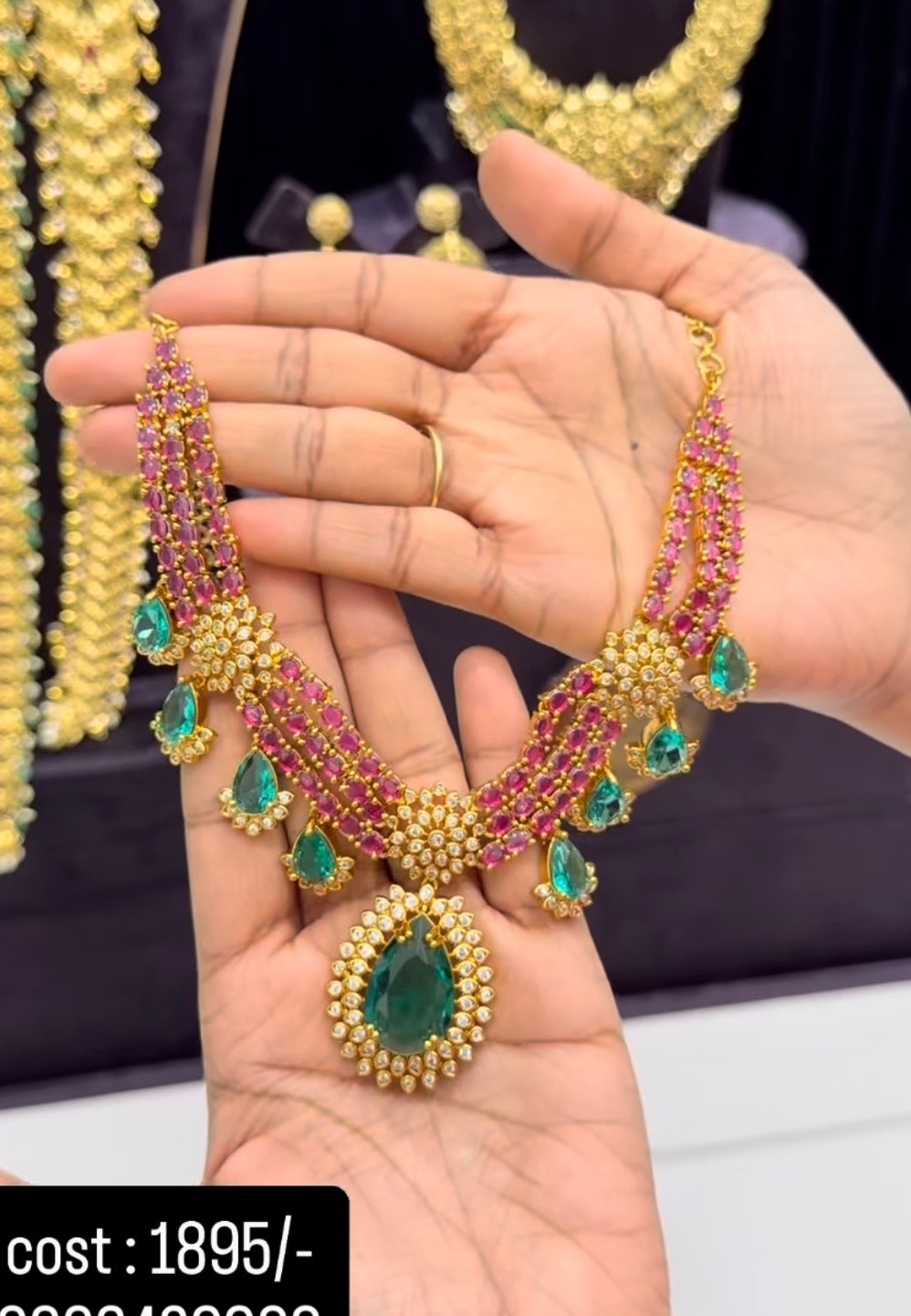 Beautiful Green Stone Party Wear Neckset