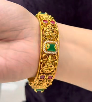 Beautiful Lakshmidevi Openable Bangles ( Single )