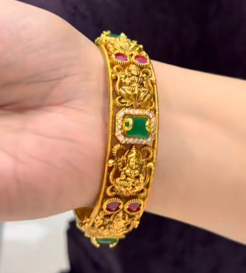 Beautiful Lakshmidevi Openable Bangles ( Single )