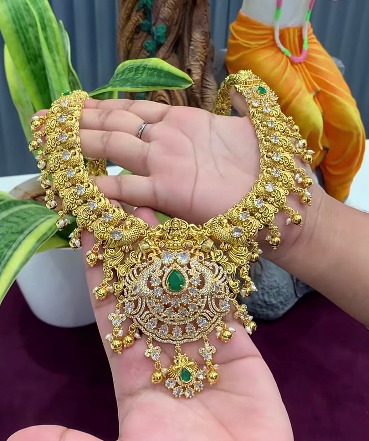 Beautiful 3D Nakshi Haram with Beautiful Pushback Earrings