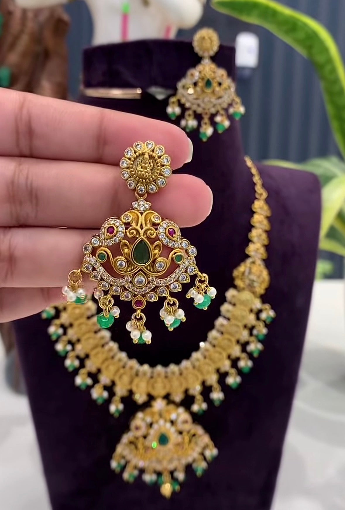 Beautiful Lakshmidevi Kasulla NeckSet With ScrewBack Earrings