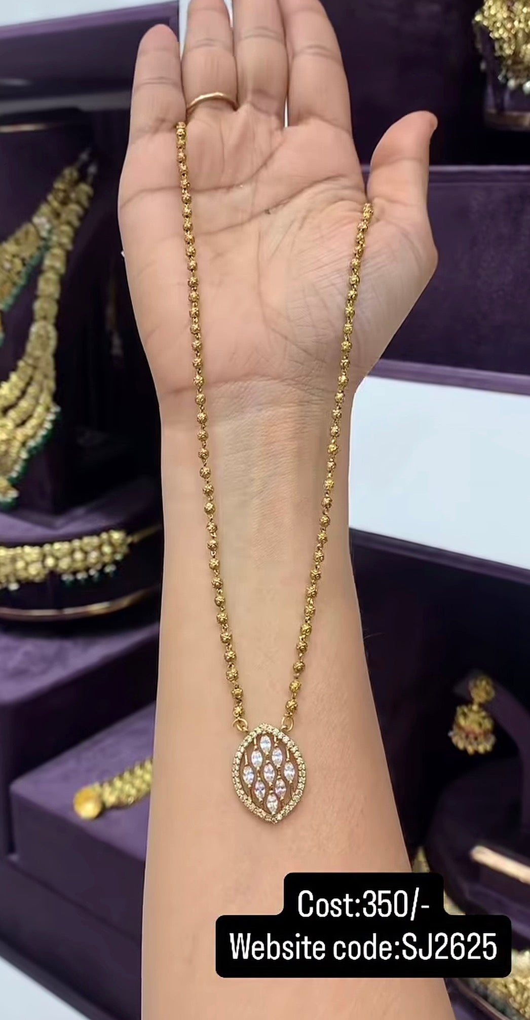 Beautiful white Stone Locket with Kaskii Chain ( 18 Inches Length) Mehandhi Polish.