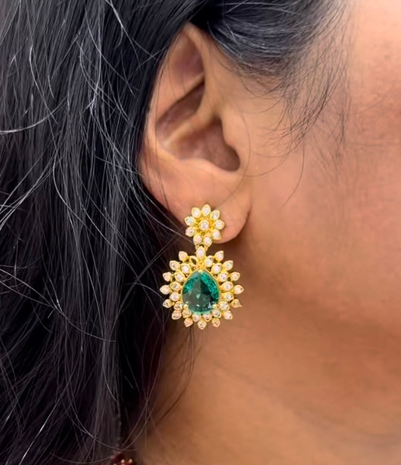 Beautiful Green Stone Party Wear Neckset