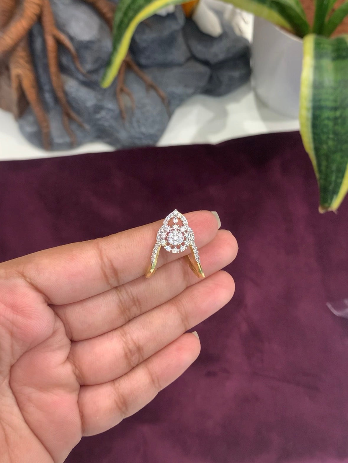Beautiful White Stone Vanki Ring