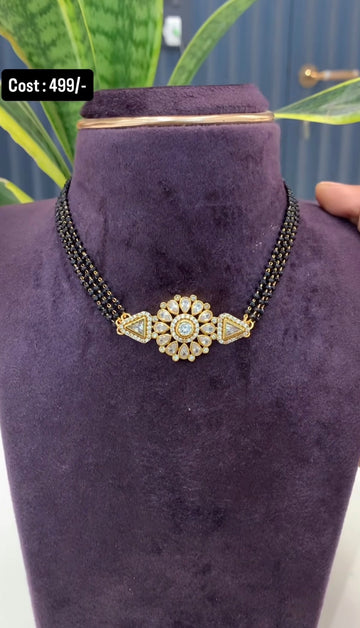 Beautiful blackbeads chocker