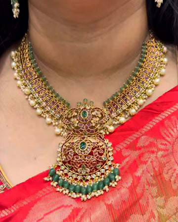 Beautiful PotaStone Necklace With pushback Earrings