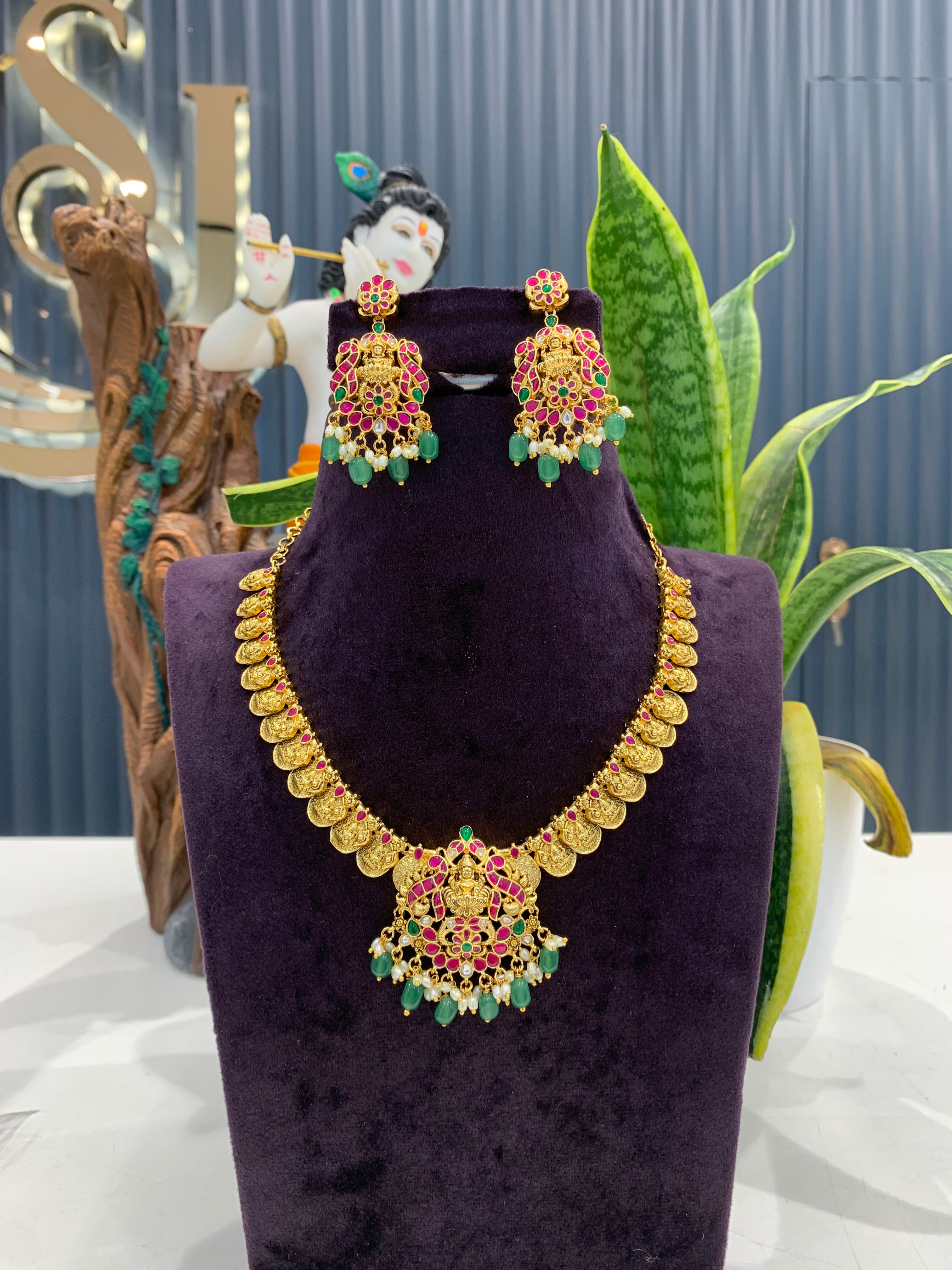 Beautiful jadav kasula necklace
