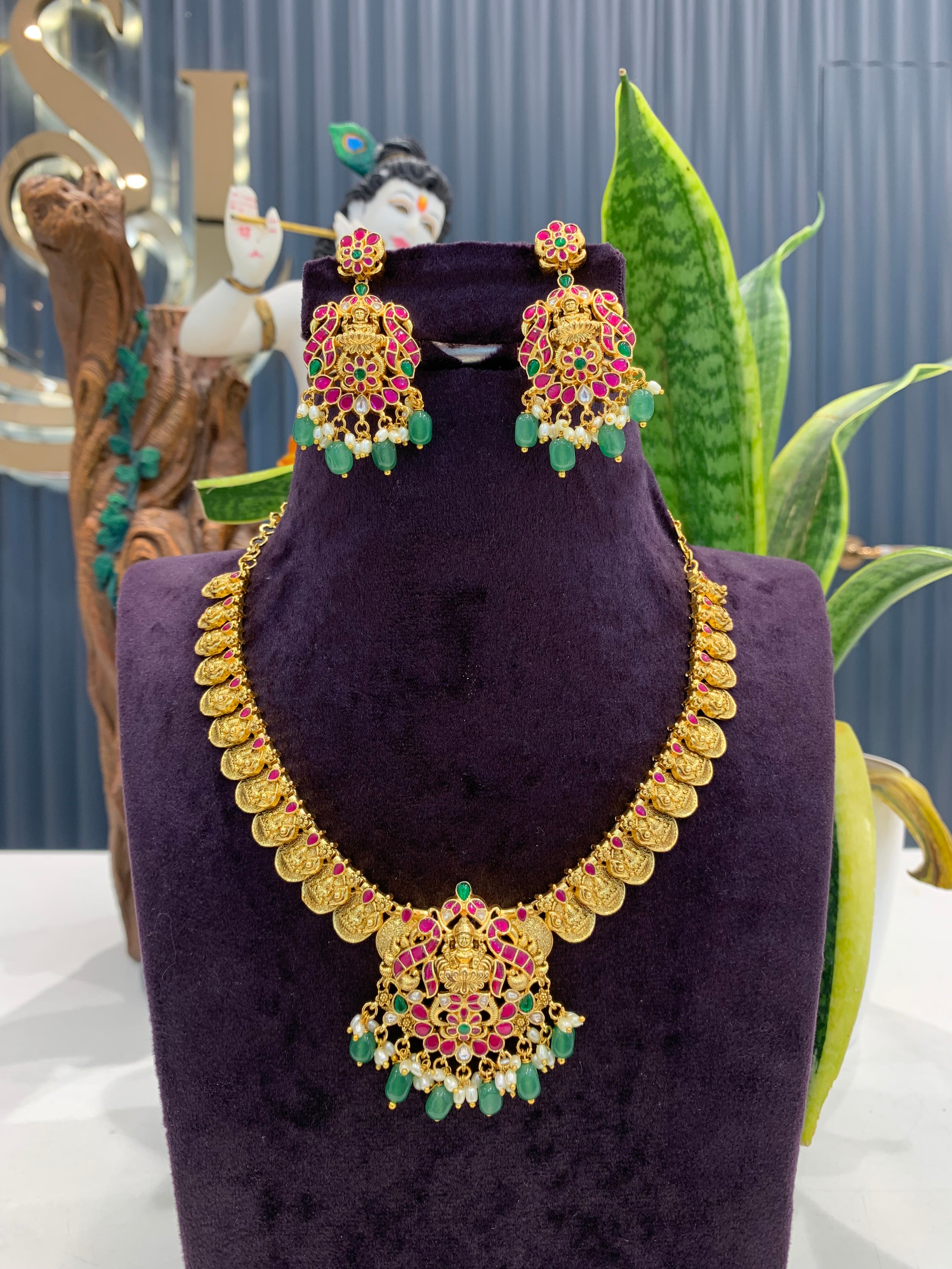 Beautiful jadav kasula necklace
