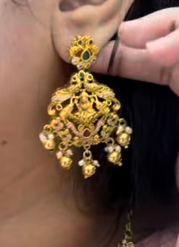 Beautiful Green Stone’s Lakshmidevi Haram with Pushback Earrings