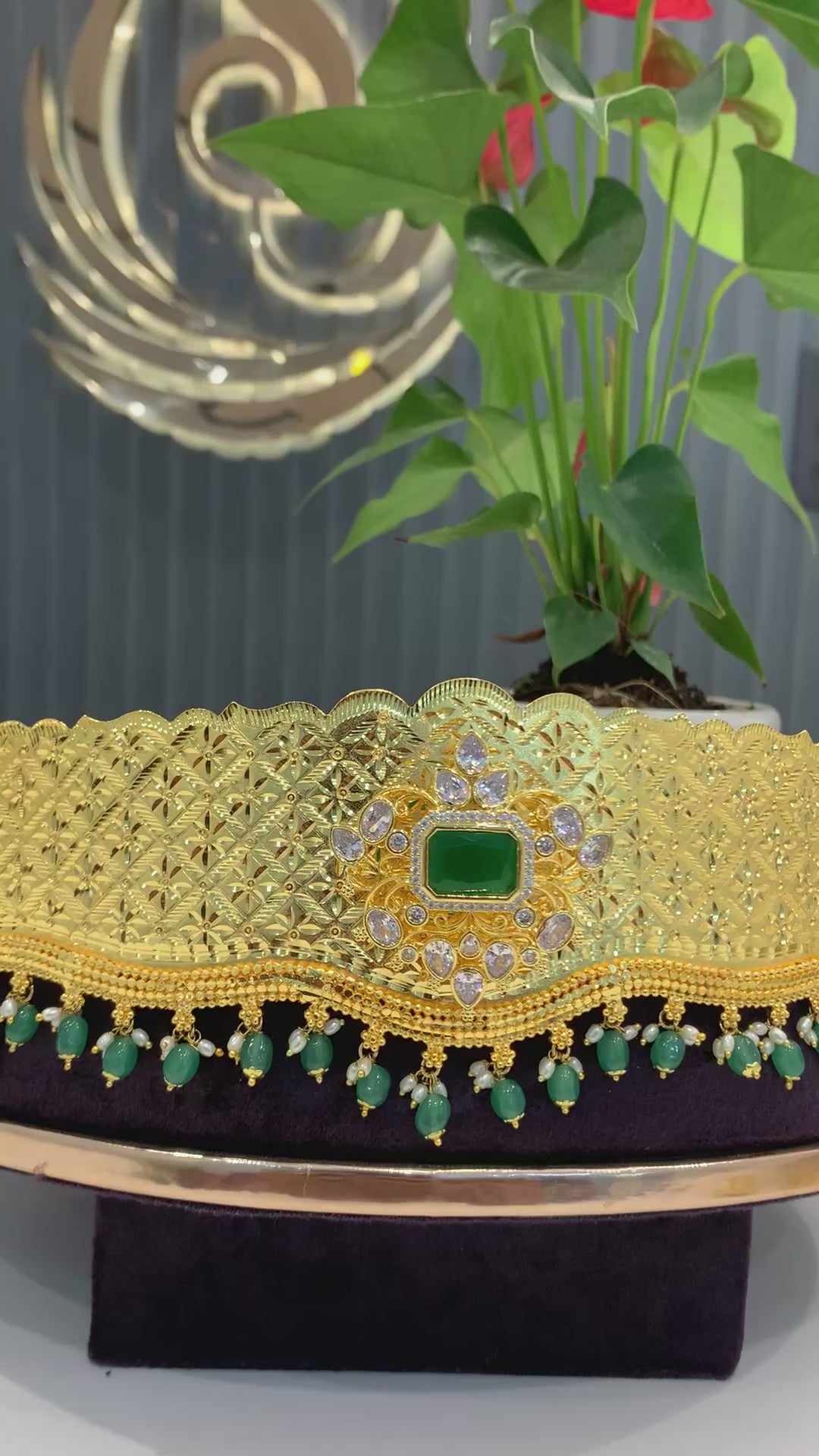 Beautiful vadanam with uncut stone locket