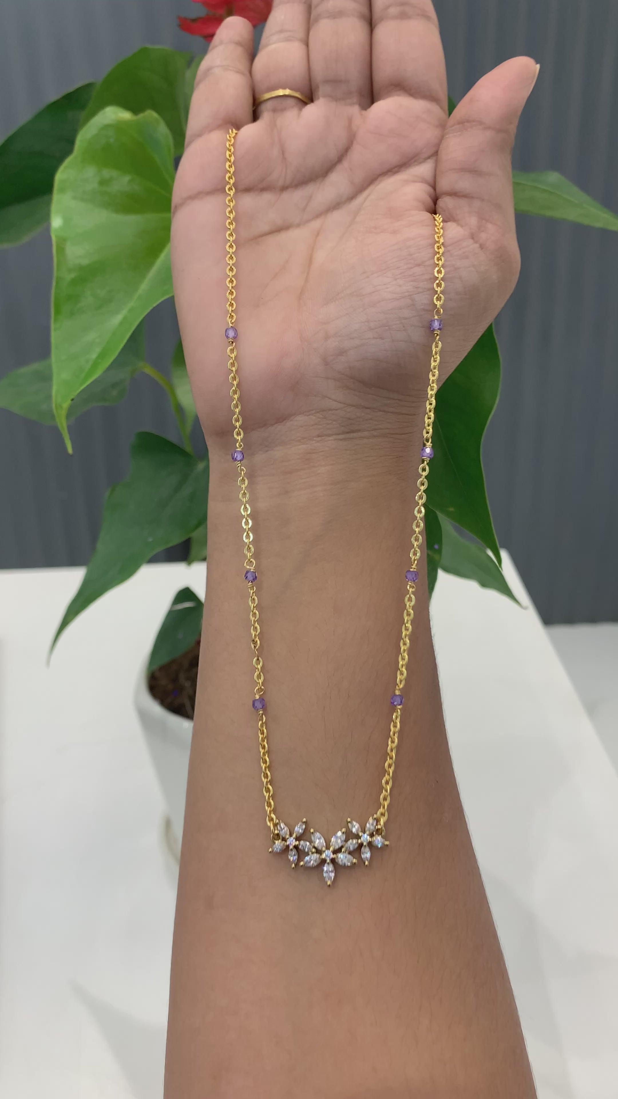 Beautiful Daimond replica locket with chain