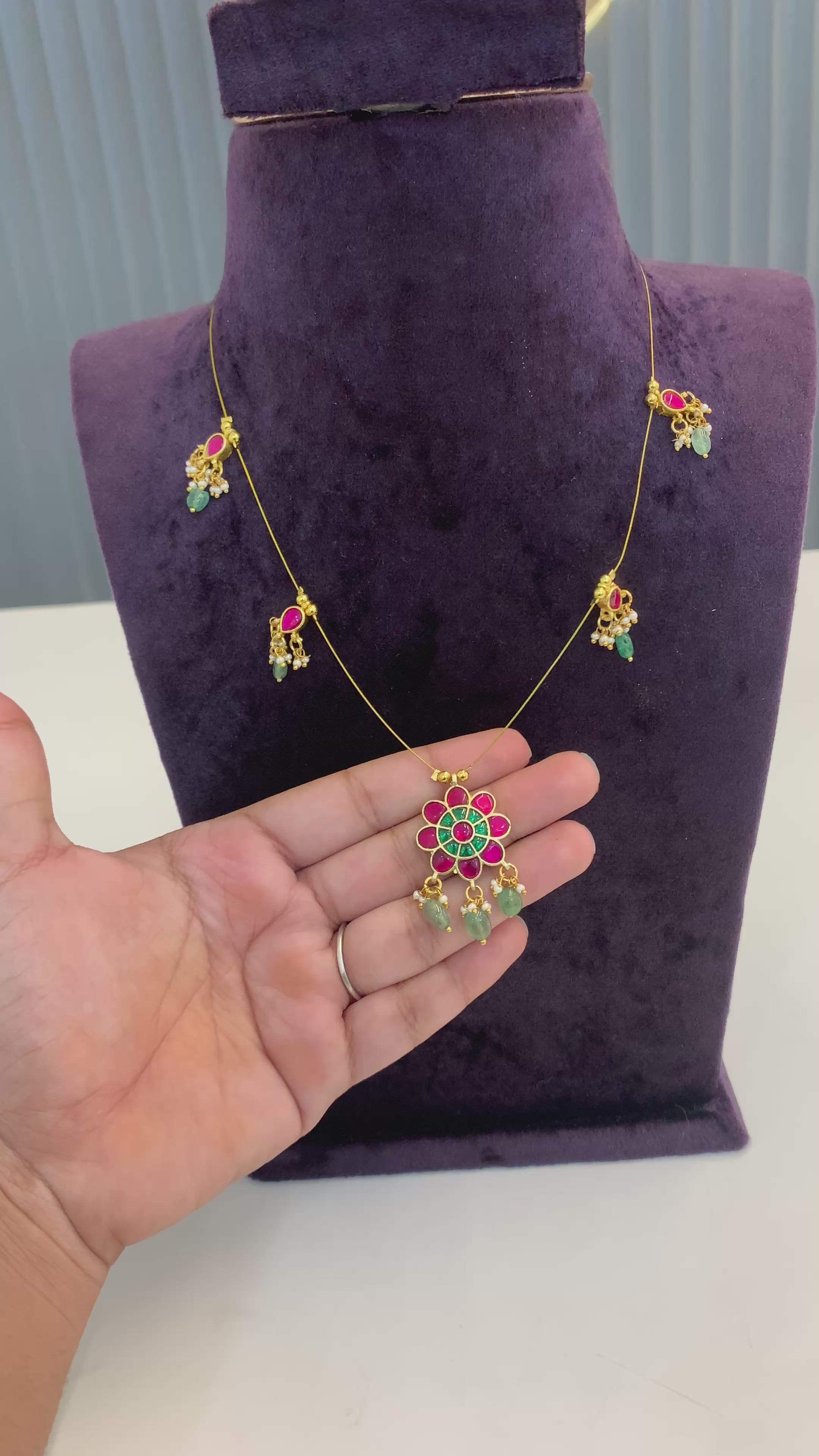 Trendy invisible chain