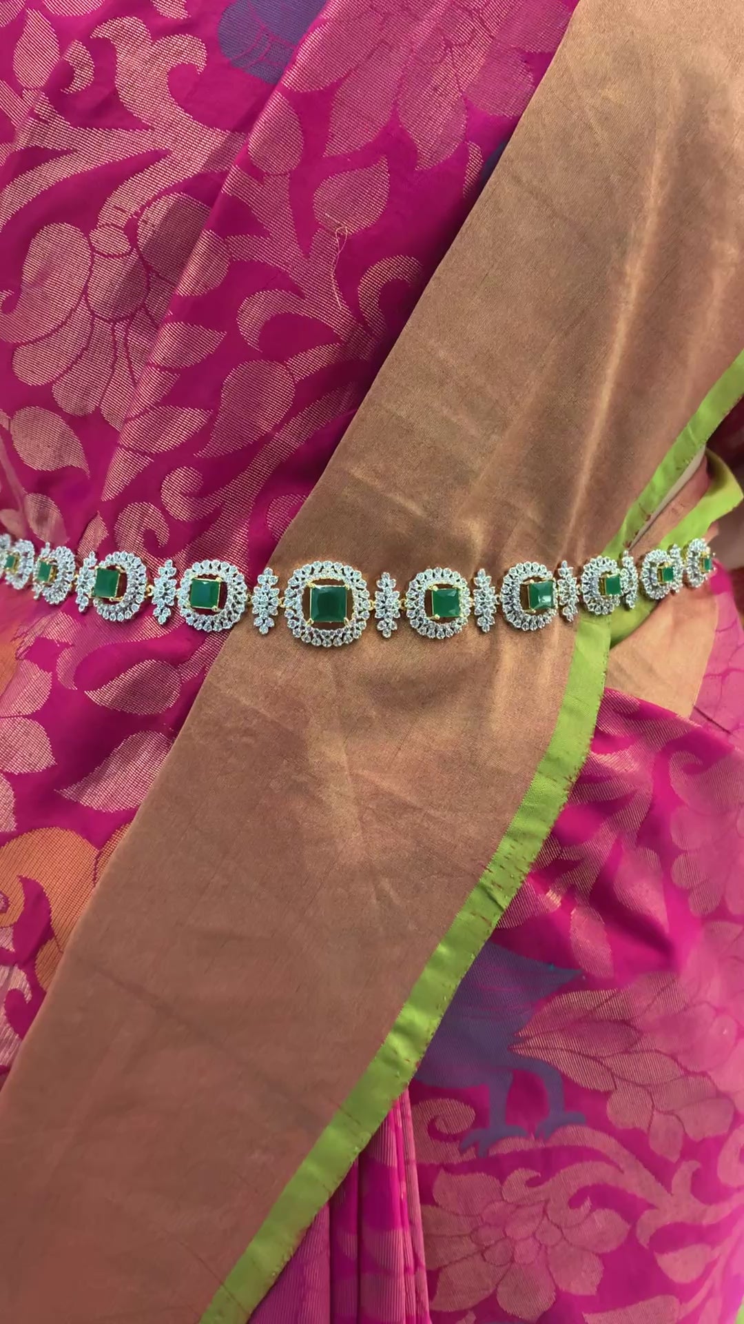 Beautiful GJ chain hipblet
